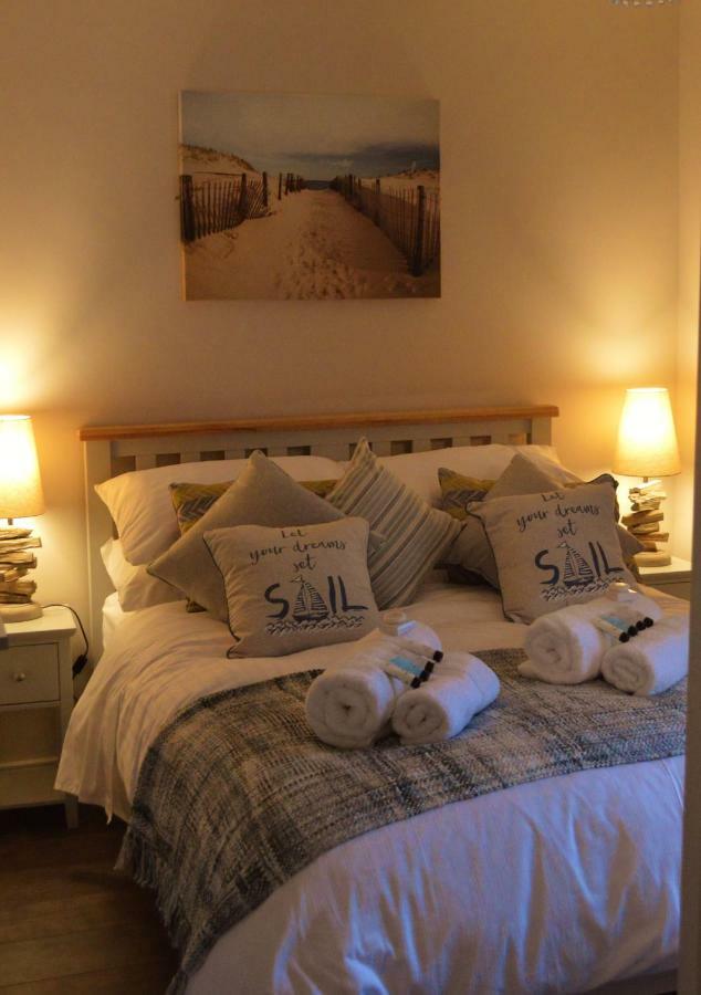 The Captains Cottage, Cushendall Bagian luar foto